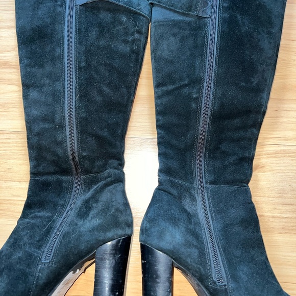 Le Château High Heel Suede Boots - Picture 3 of 7